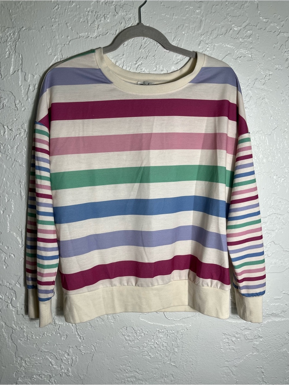 Remi James NYC Pastel Rainbow Striped Sweatshirt Size‎ M